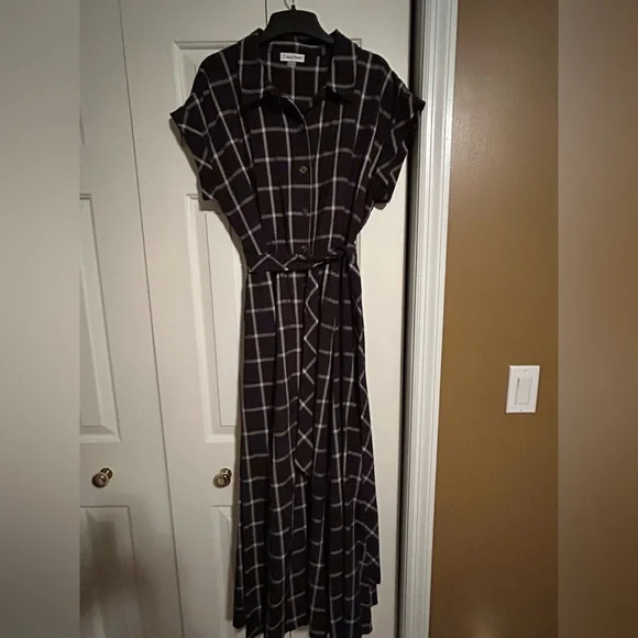 Calvin Klein Dark Plaid Shirt - Picture 1 of 3